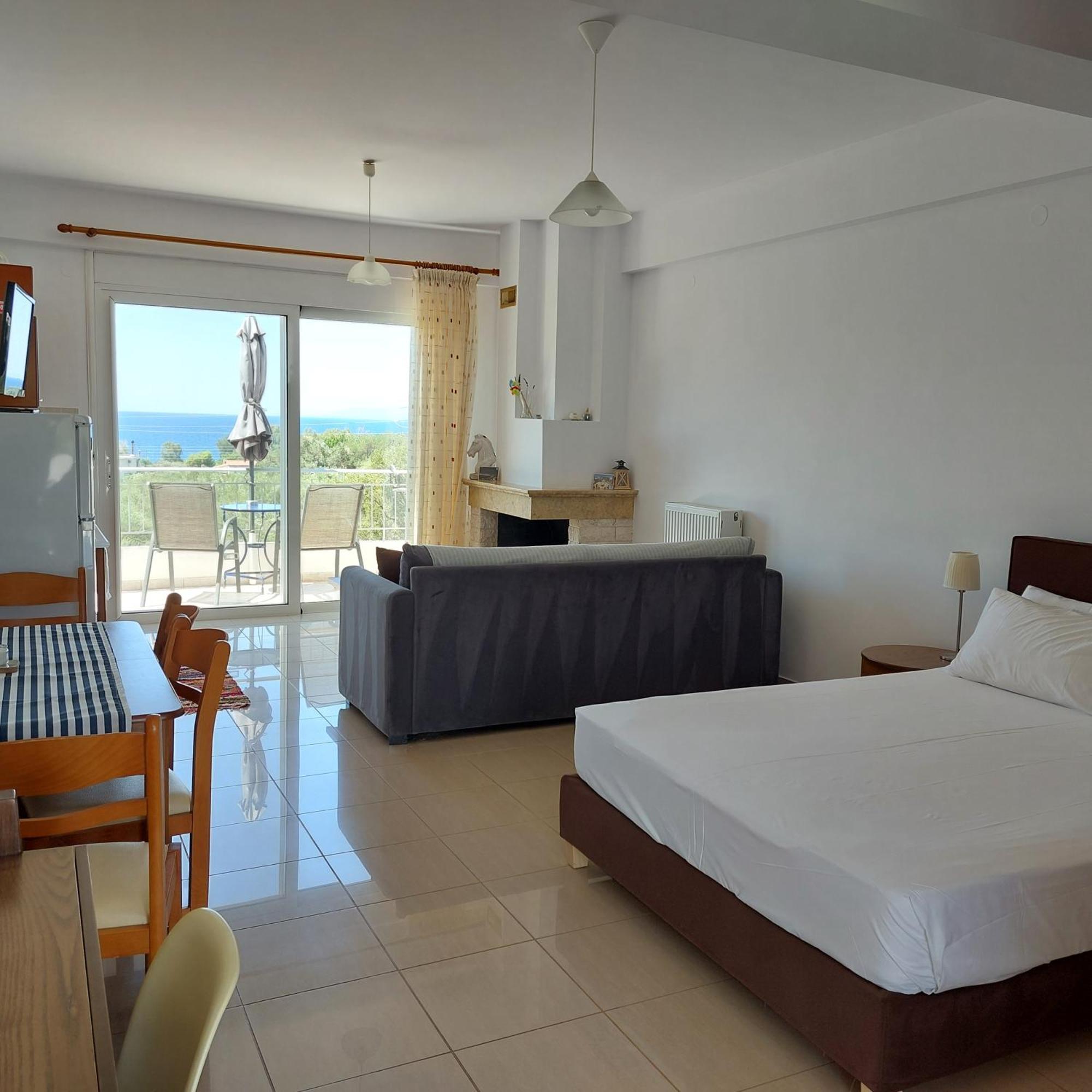 Elea Apartment *